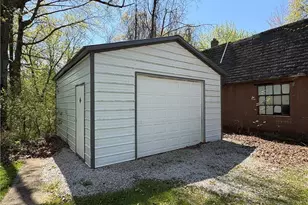 1520 E 27th St, Ashtabula, OH 44004 - Photo 6