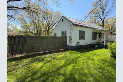 1520 E 27th Street, Ashtabula, OH 44004 - Photo 2
