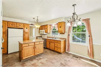 337 Wolf Avenue, Wadsworth, OH 44281 - Photo 6