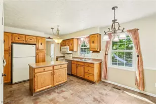 337 Wolf Ave, Wadsworth, OH 44281 - Photo 6