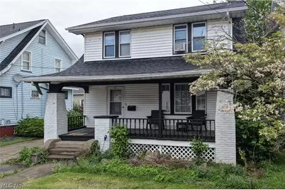 710 Roslyn Avenue SW, Canton, OH 44710 - Photo 1