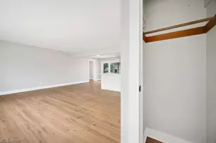 8454 Royal Haven Dr, North Royalton, OH 44133 - Photo 6