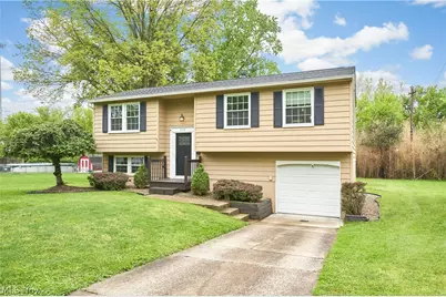 344 Silver Meadows Boulevard, Kent, OH 44240 - Photo 2