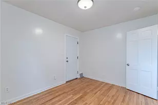 10800 Vernon Ave, Garfield Heights, OH 44125 - Photo 10