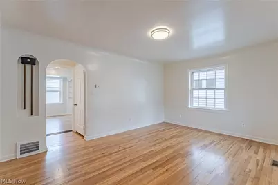 10800 Vernon Avenue, Garfield Heights, OH 44125 - Photo 4