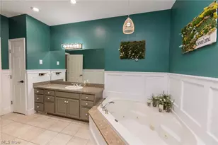12195 Pheasant Run Cir, North Royalton, OH 44133 - Photo 24