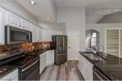 12195 Pheasant Run Circle, North Royalton, OH 44133 - Photo 18