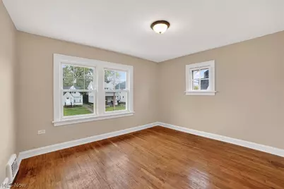 4874 E 95th Street, Garfield Heights, OH 44125 - Photo 16