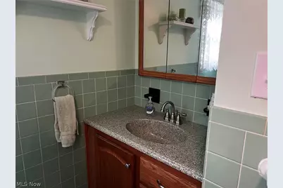 5839 Alberta Drive, Lyndhurst, OH 44124 - Photo 12