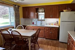 5839 Alberta Dr, Lyndhurst, OH 44124 - Photo 4
