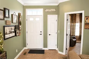 8700 Wakefield Run, North Ridgeville, OH 44039 - Photo 4