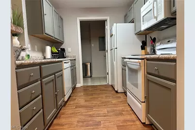 3321 Lenox Village Drive #226, Fairlawn, OH 44333 - Photo 6