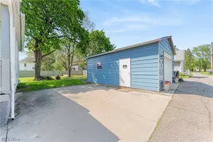 913 7th St NW, Canton, OH 44703 - Photo 8