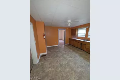 719 Ticknor Avenue, Newton Falls, OH 44444 - Photo 4