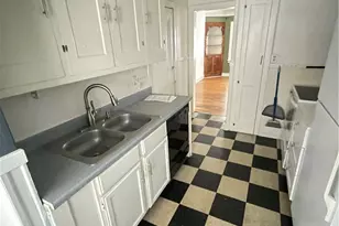 18323 Newell Rd, Huber Heights, OH 44122 - Photo 8