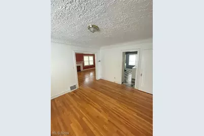 18323 Newell Road, Huber Heights, OH 44122 - Photo 6