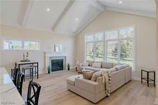 6469 N Cobblestone Rd, Mayfield Village, OH 44143 - Photo 4