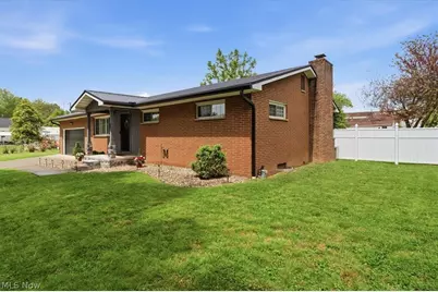 303 59th Street, Vienna, WV 26105 - Photo 2