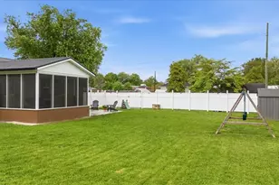 303 59th St, Vienna, WV 26105 - Photo 28