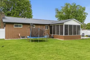 303 59th St, Vienna, WV 26105 - Photo 6