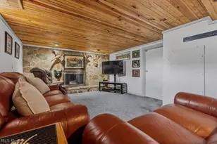 303 59th St, Vienna, WV 26105 - Photo 20