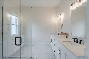 570 Magnolia Ct, Mayfield Village, OH 44143 - Photo 16