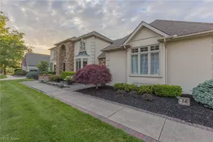 74 Oak Tree, Canfield, OH 44406 - Photo 2