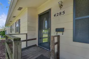 4285 Kerrybrook Dr, Youngstown, OH 44511 - Photo 2