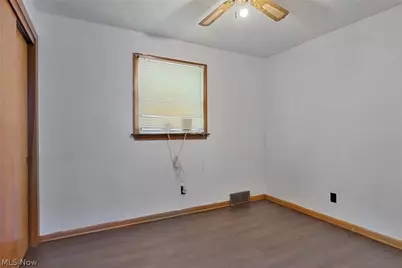 4285 Kerrybrook Drive, Youngstown, OH 44511 - Photo 10