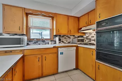 4285 Kerrybrook Drive, Youngstown, OH 44511 - Photo 4