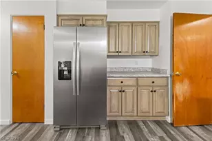 196 Pleasantview Dr, Weirton, WV 26062 - Photo 6