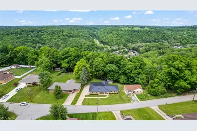 196 Pleasantview Dr, Weirton, WV 26062 - Photo 22