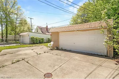414 E 222nd Street, Euclid, OH 44123 - Photo 26