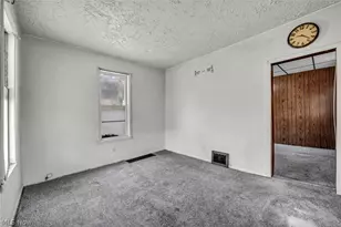 383 N Arlington St, Akron, OH 44305 - Photo 4