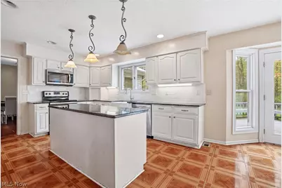 13125 Pearl Road, Chardon, OH 44024 - Photo 4