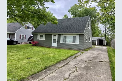 633 Blossom Drive, Lorain, OH 44052 - Photo 2