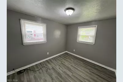 633 Blossom Drive, Lorain, OH 44052 - Photo 10