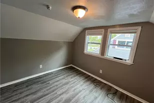 633 Blossom Dr, Lorain, OH 44052 - Photo 14
