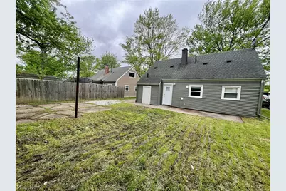 633 Blossom Drive, Lorain, OH 44052 - Photo 20