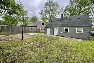 633 Blossom Dr, Lorain, OH 44052 - Photo 20