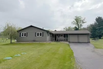 2431 Pleasant Valley Road NE, New Philadelphia, OH 44663 - Photo 1