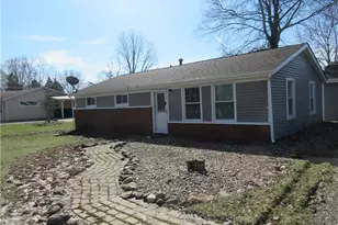 9295 Dorothy Dr, Streetsboro, OH 44241 - Photo 1