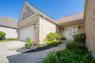 395 White Spruce Dr, Macedonia, OH 44056 - Photo 4