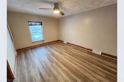 2452 Bromley Road, University Heights, OH 44118 - Photo 12