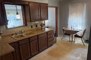 533 Forest-Hill Dr, Youngstown, OH 44515 - Photo 4