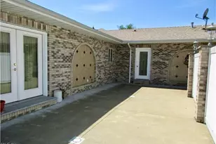 810 Florence St, Belpre, OH 45714 - Photo 16
