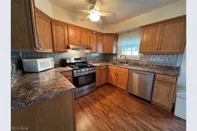 106 Oakview Drive, Marietta, OH 45750 - Photo 2