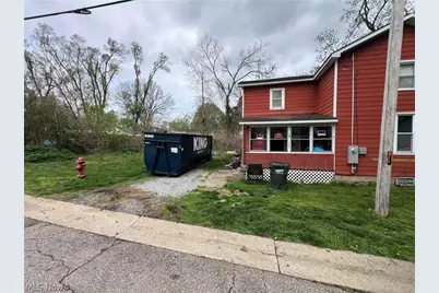 226 E Robinson Street, Shreve, OH 44676 - Photo 2