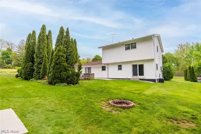 10548 Briar Hill Drive, Kirtland, OH 44094 - Photo 4