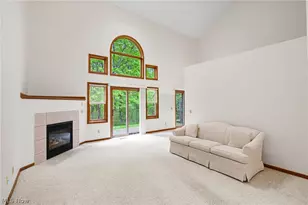 22445 Christopher Ct, Strongsville, OH 44149 - Photo 2